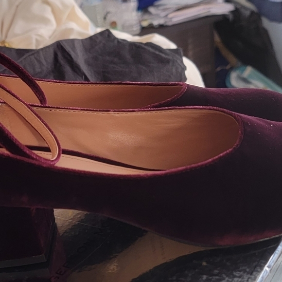 Sigerson Morrison Burgundy Velvet Heels - Picture 5 of 9